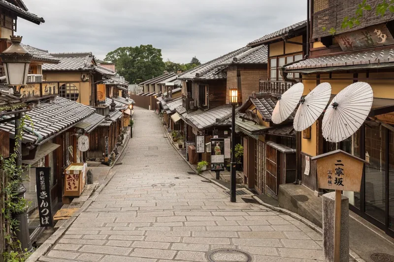 Ninenzaka in Kyoto in the early morning