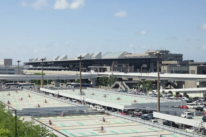 成田空港第2ターミナルの外観
