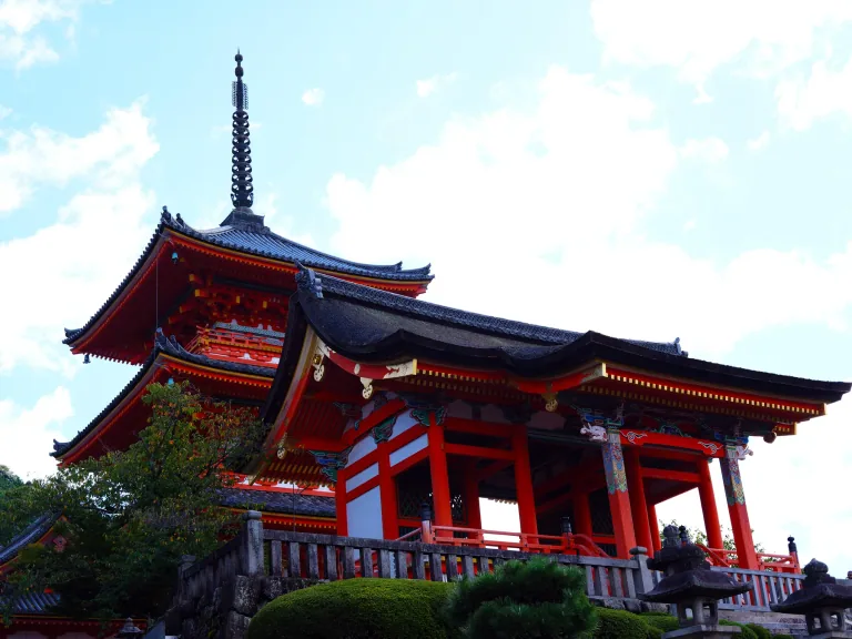 Kiyomizu-dera pagoda and gate, Kyoto