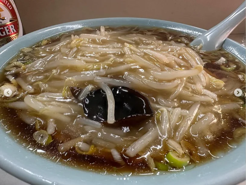 Different reactions to the moyashi soba and gyoza — Haruru’s photograph