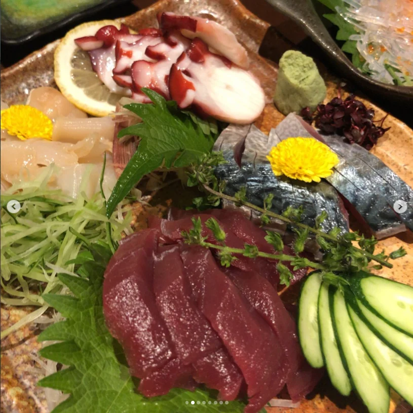 夕方は、刺身と唐揚げを楽しんで — ハルルの写真