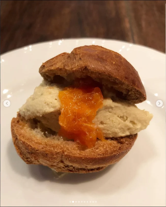 Enjoying each dish of the course — Haruru’s photograph