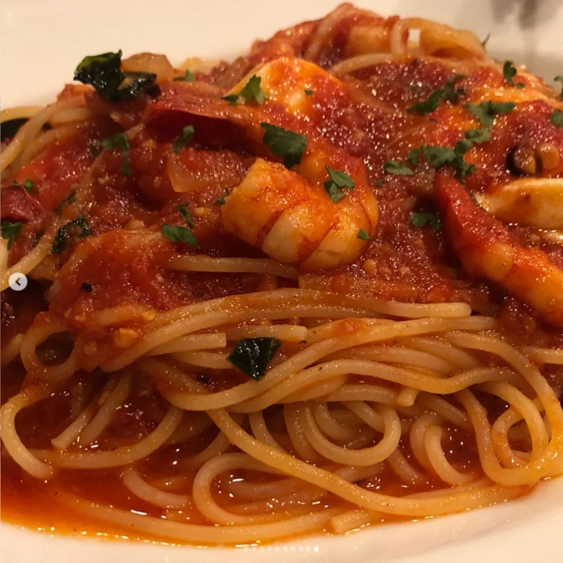 Enjoying every dish — Haruru’s photograph