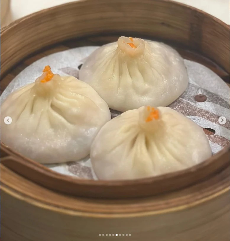 Trying her daughter’s recommendations — Haruru’s photograph