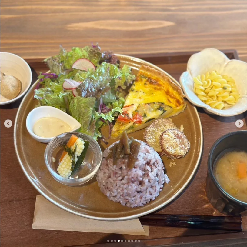 Enjoying the atmosphere of an old-house cafe — Haruru’s photograph