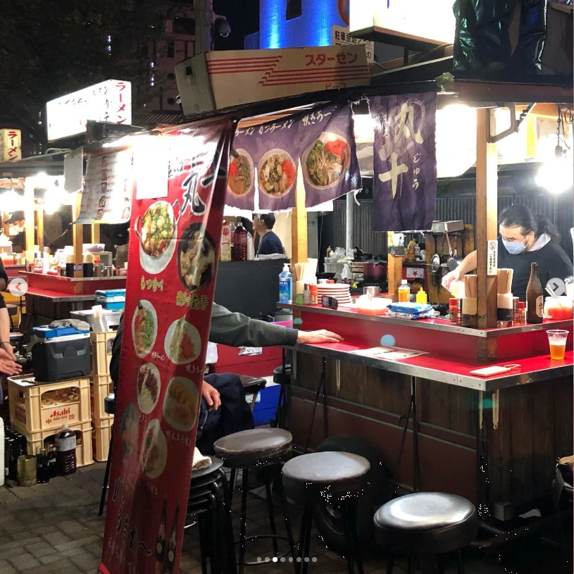An evening among the Nakasu stalls — Haruru’s photograph