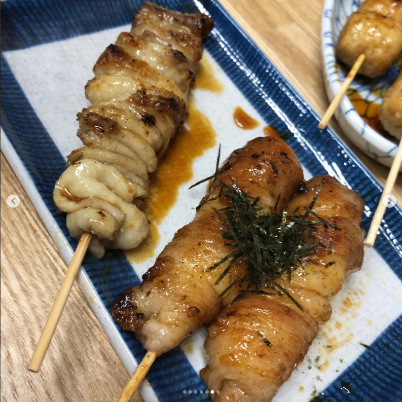 Different skewers on the table — Haruru’s photograph
