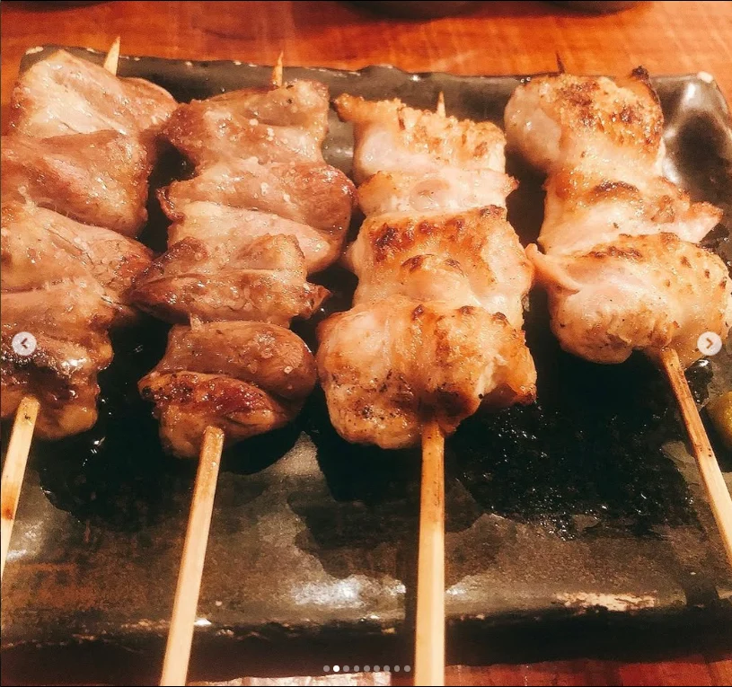 きのこのアヒージョと、いろいろな焼き鳥 — ハルルの写真