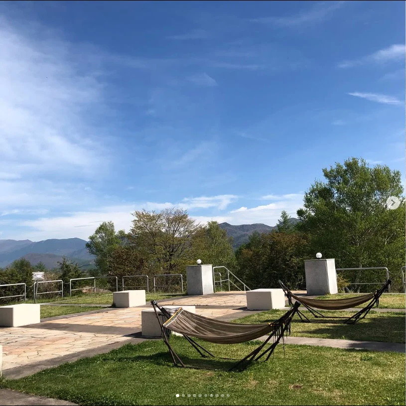 A sunny arrival, a bath and a generous dinner — Haruru’s photograph