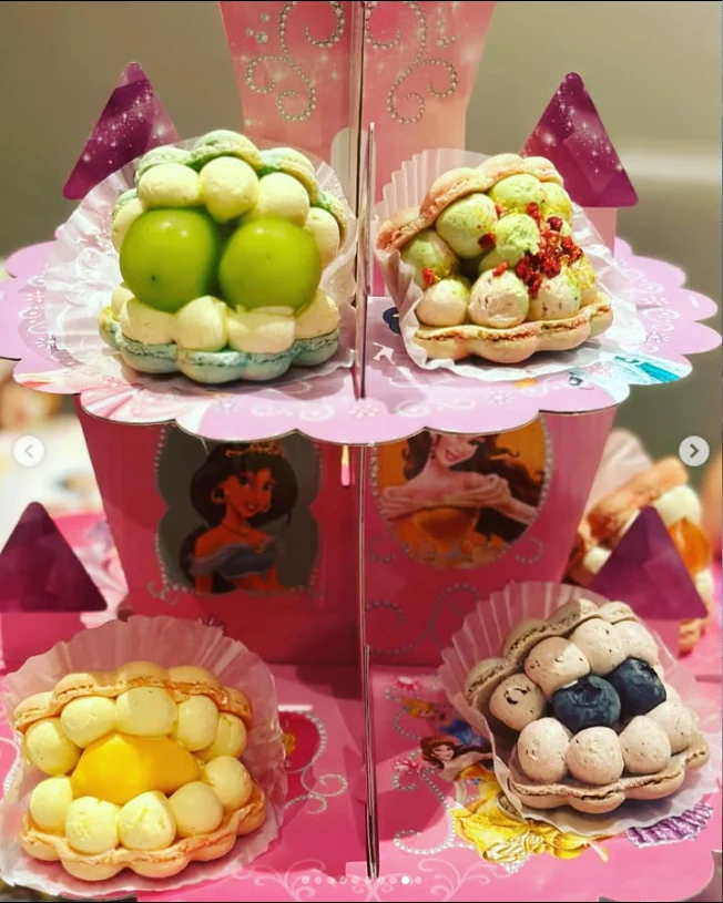 A bookshop and a macaron memory — Haruru’s photograph