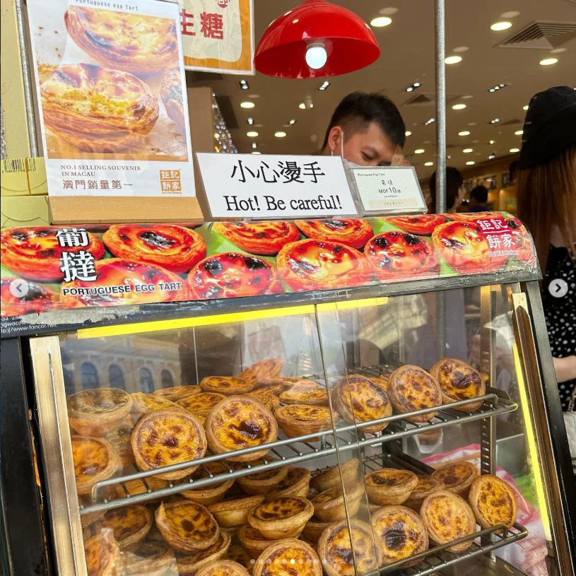 2店のタルトと、朝食のタルト — ハルルの写真