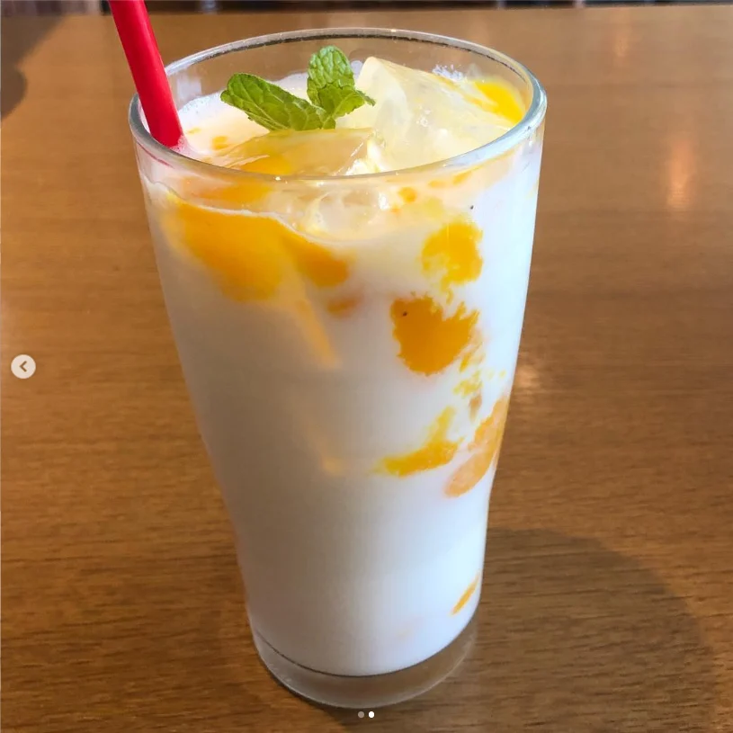 Mango lassi to finish — Haruru’s photograph