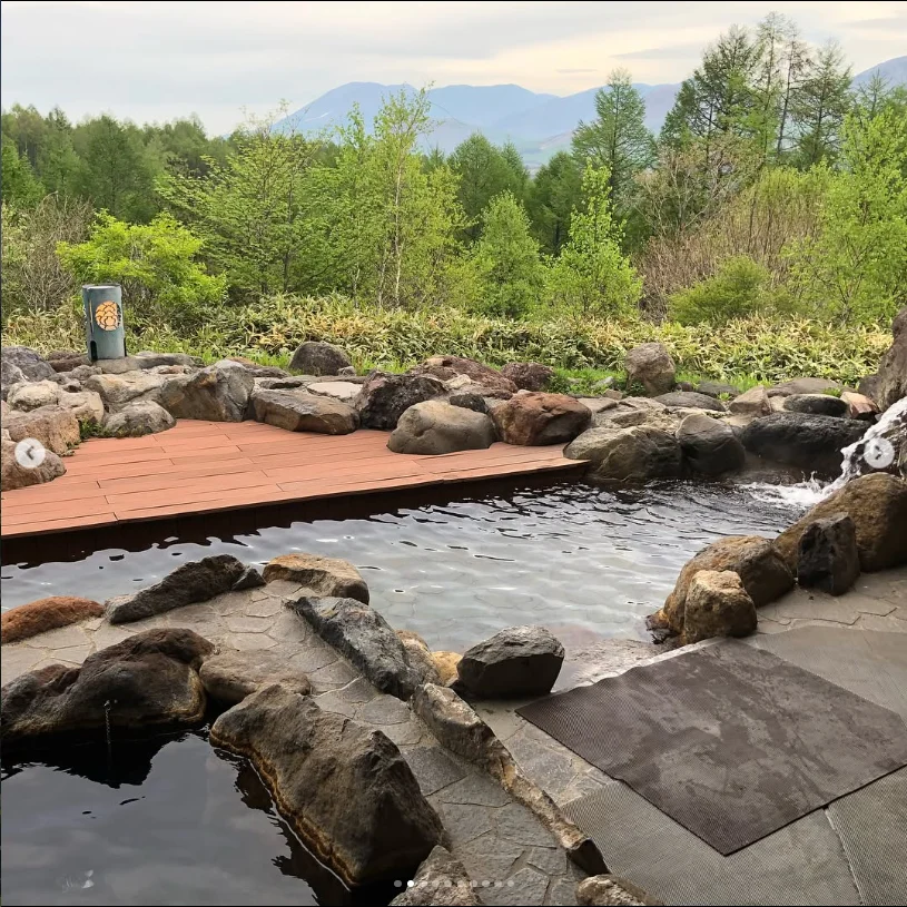 A sunny arrival, a bath and a generous dinner — Haruru’s photograph