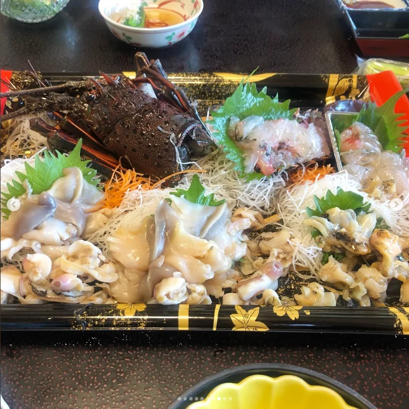 A seafood platter and a memorable fried-fish lunch — Haruru’s photograph