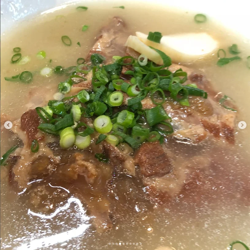An evening of music, and three days of meals — Haruru’s photograph