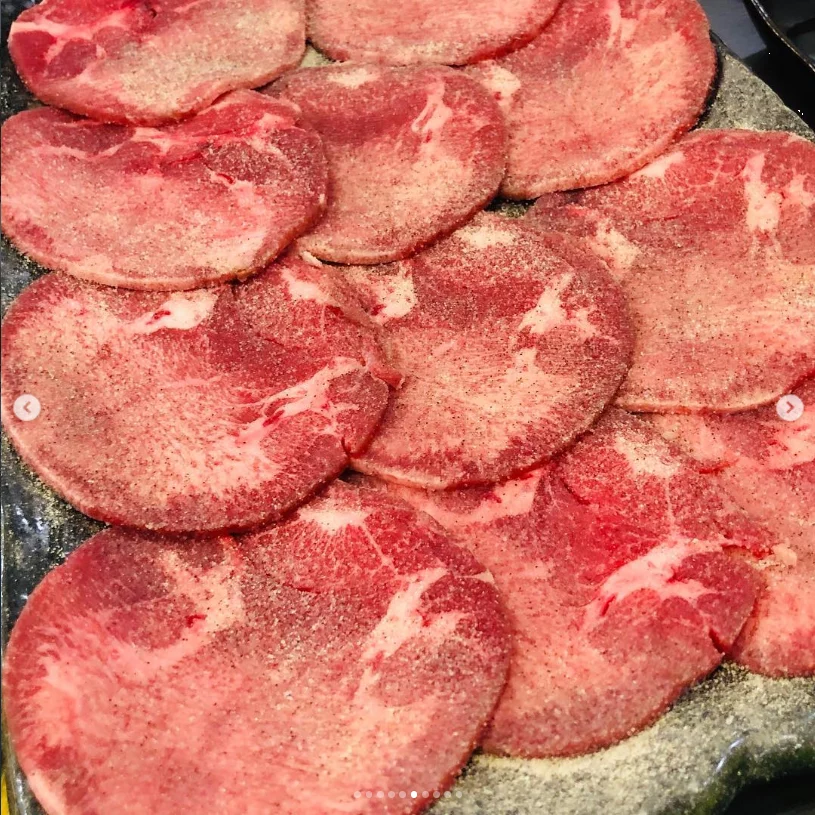 Tendon, crepes and a familiar yakiniku place — Haruru’s photograph