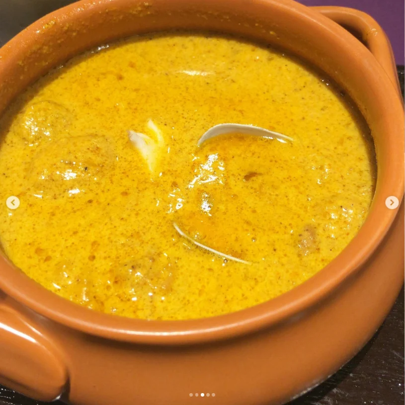Pho and seafood-and-chicken curry — Haruru’s photograph
