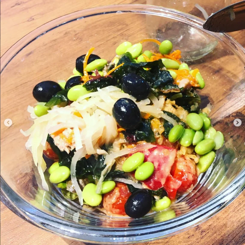 Salad from a jar to a bowl — Haruru’s photograph