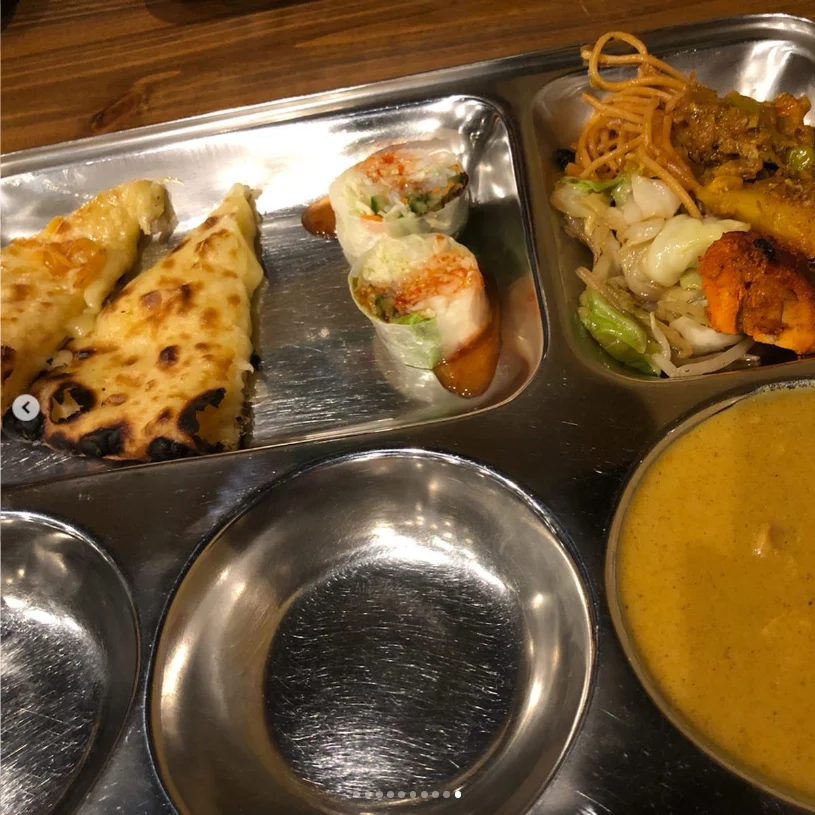 Freshly baked naan at a Nepalese buffet — Haruru’s photograph
