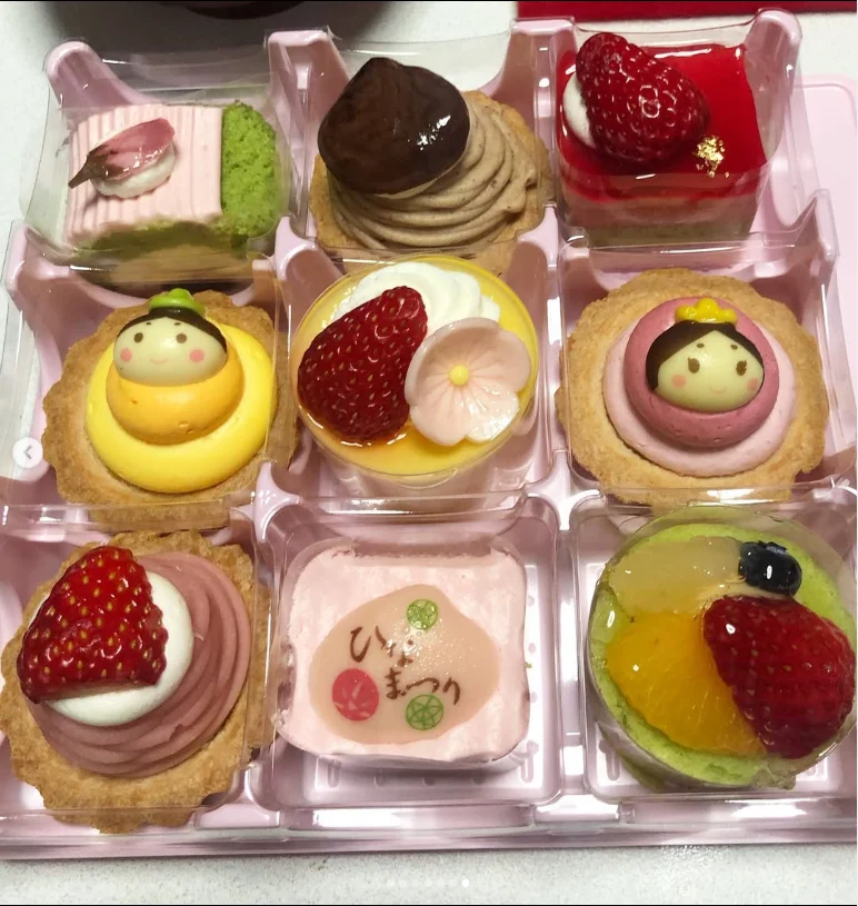 Colourful food and Hina sweets — Haruru’s photograph