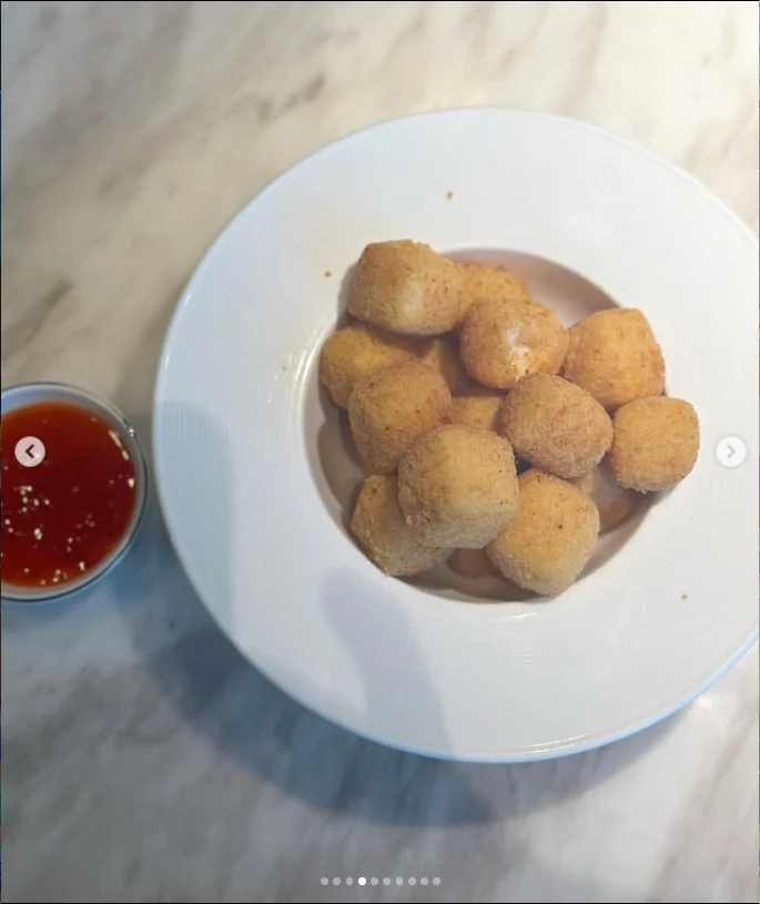 Congee and fried tofu with sweet chilli sauce — Haruru’s photograph