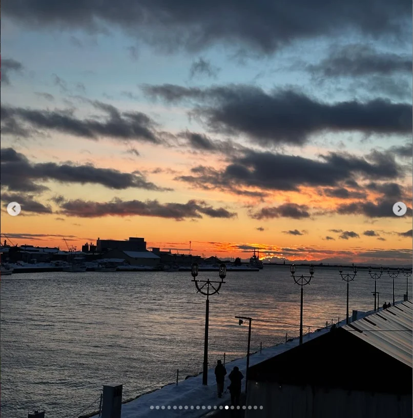 Walking off lunch beside the Kushiro River — Haruru’s photograph