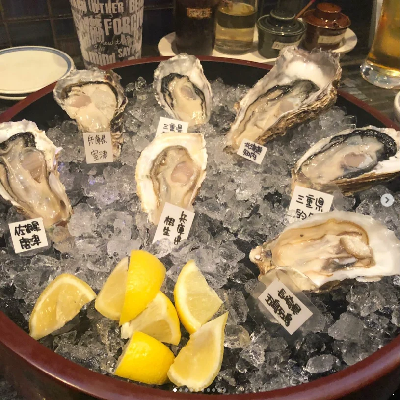 Finding a favourite in the oyster selection — Haruru’s photograph