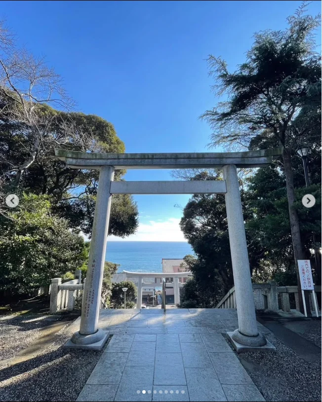 Turning towards the sea at Oarai Isosaki Shrine — Haruru’s photograph