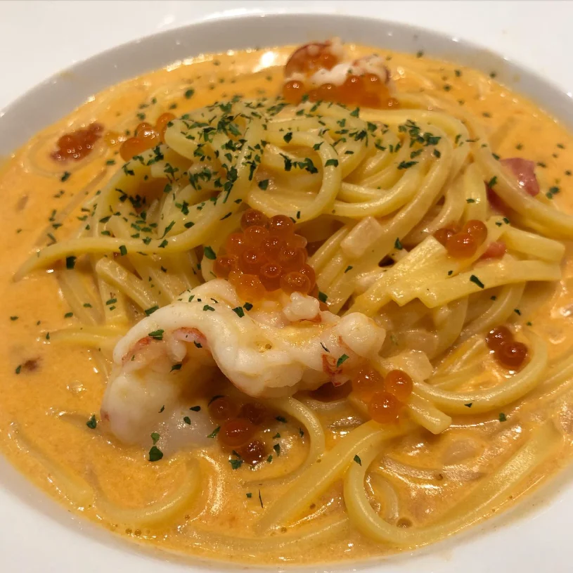 Enjoying a rich sauce — Haruru’s photograph