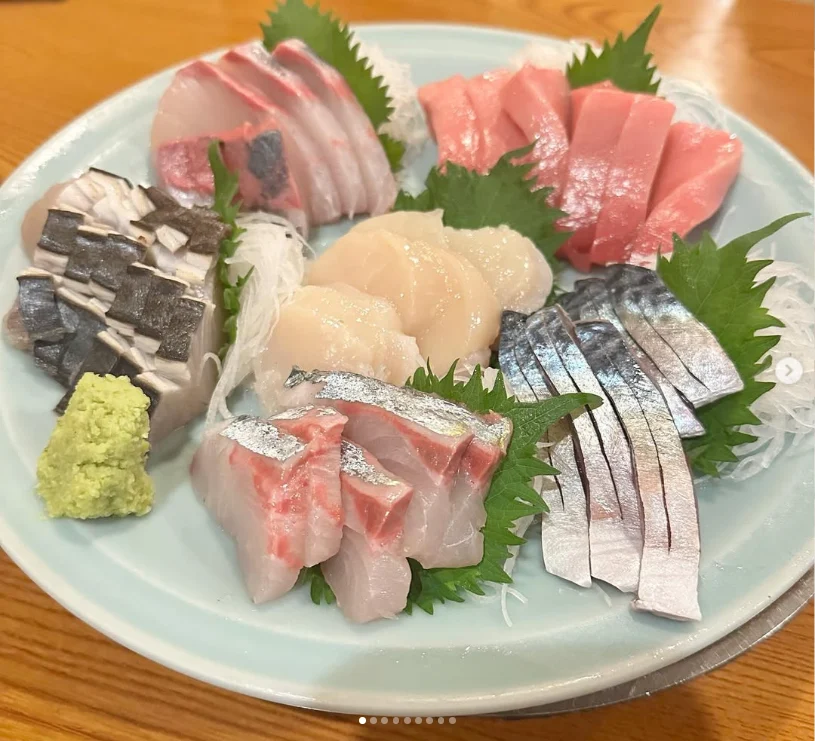 An impressive sashimi platter arranged in advance — Haruru’s photograph