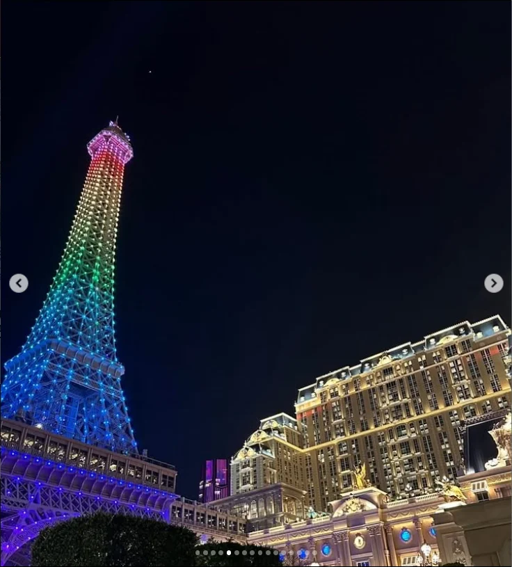Words alongside the night views — Haruru’s photograph