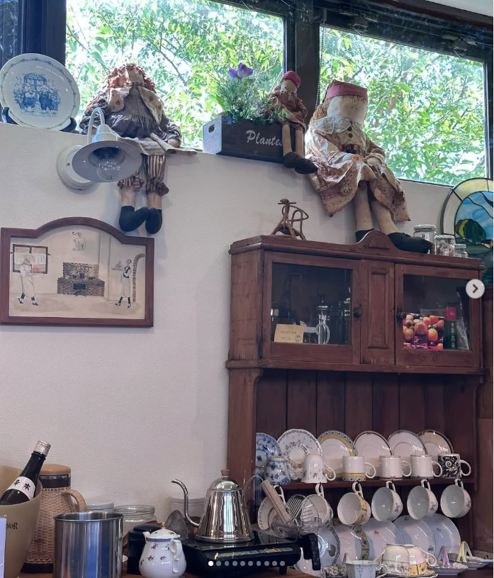 The dolls were still there — Haruru’s photograph