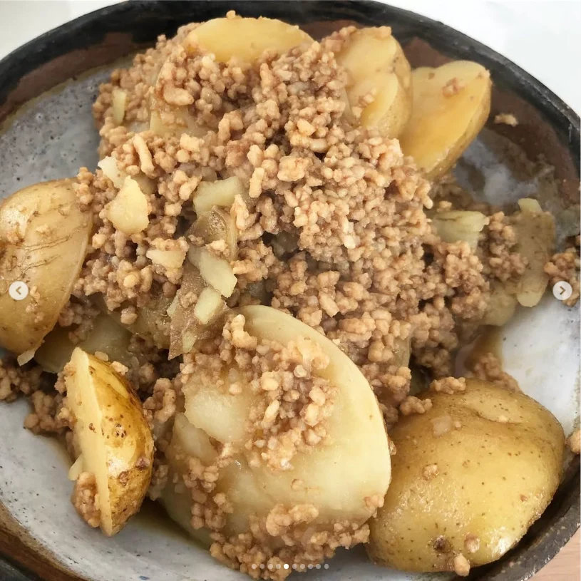 Several dishes around the lunch table — Haruru’s photograph