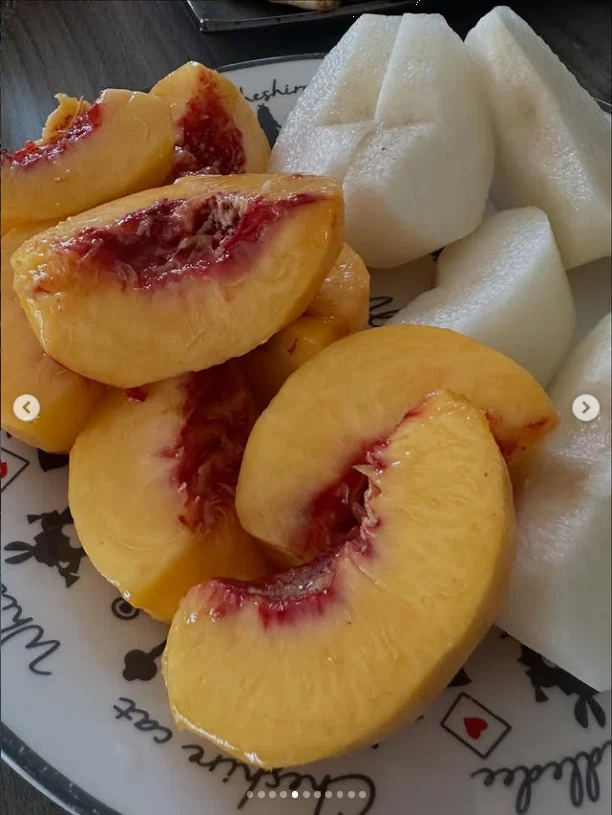 水果与巧克力馕饼,下午小吃的照片 — Haruru 的照片