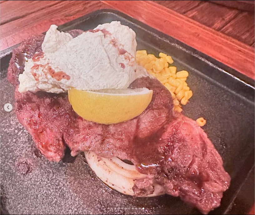 A rib steak with garlic butter to finish the journey — Haruru’s photograph