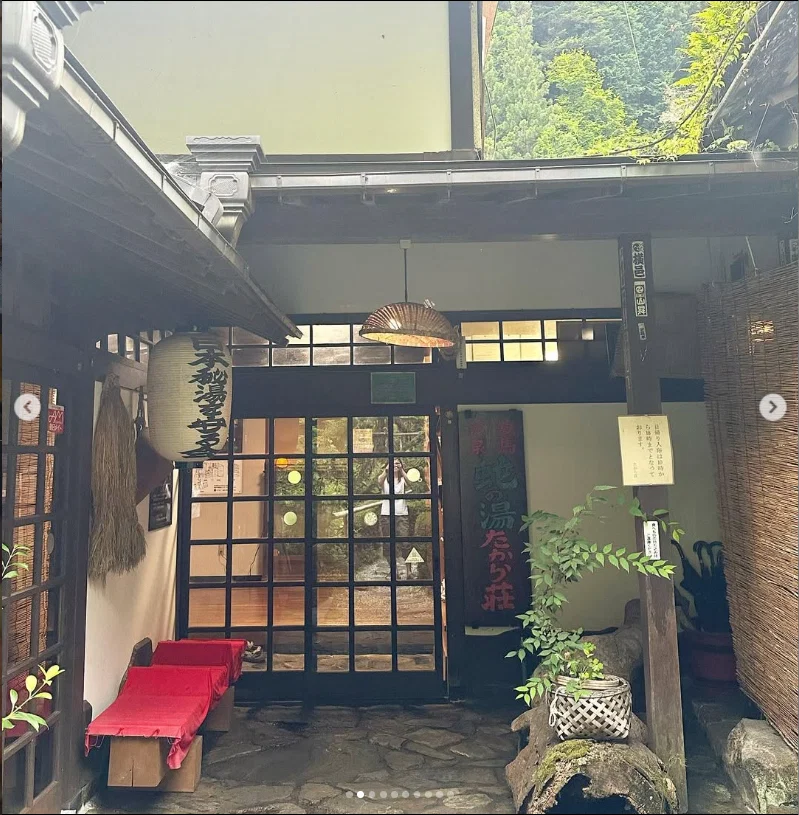 A quiet bath before the walk — Haruru’s photograph