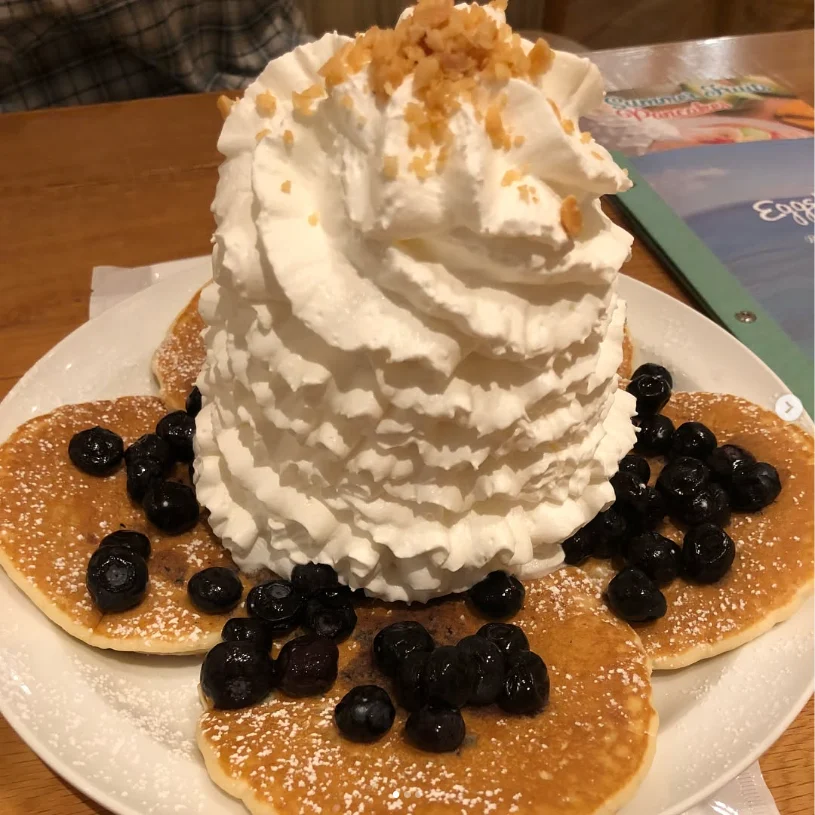 甘さ控えめのクリームを楽しむ — ハルルの写真