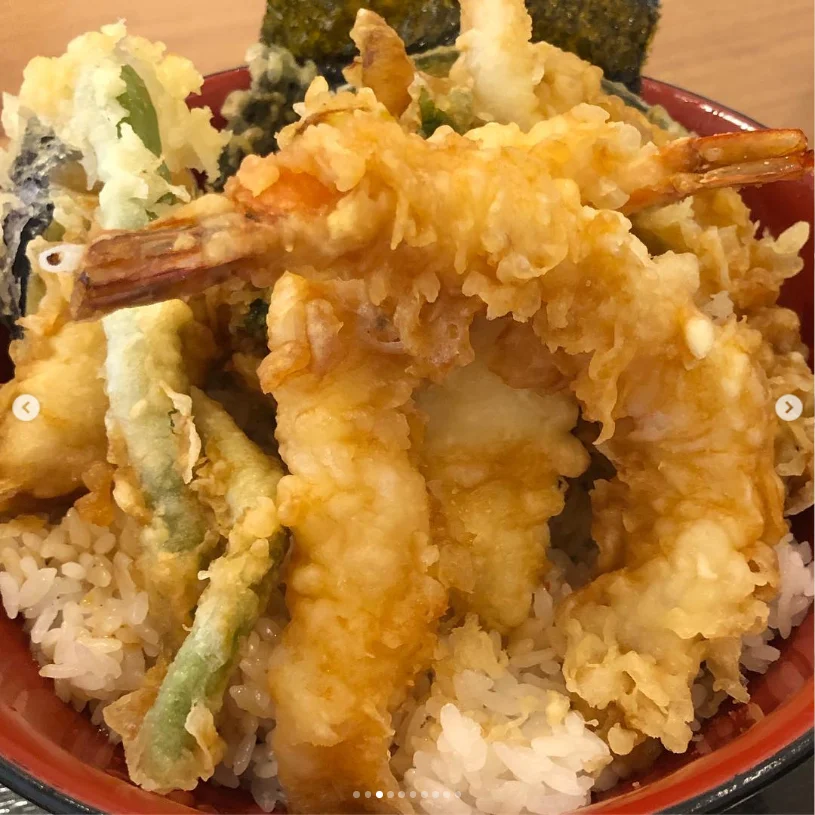 Tendon, crepes and a familiar yakiniku place — Haruru’s photograph