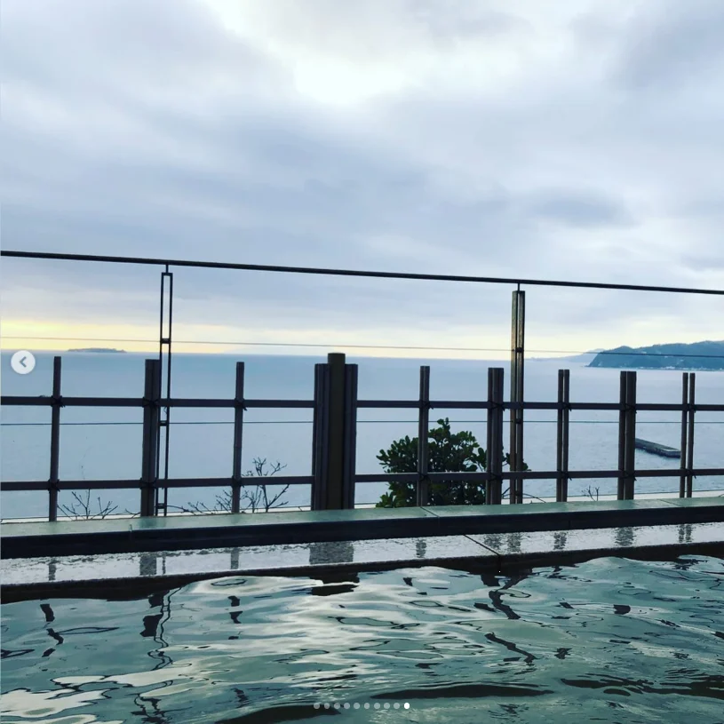 Sunrise, a morning bath and the next stop — Haruru’s photograph