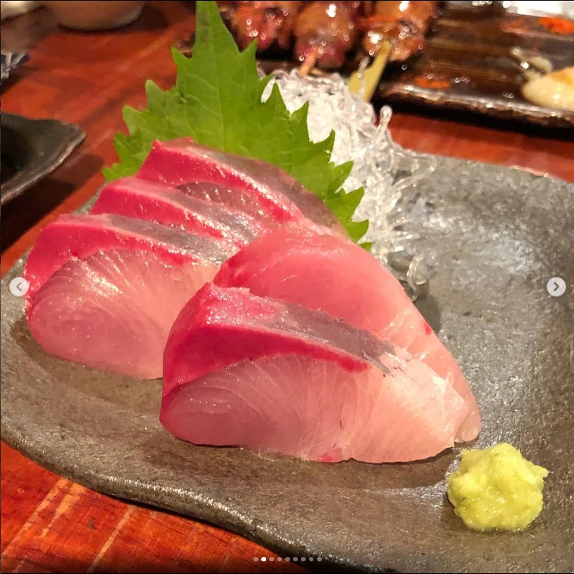 Skewers and yellowtail sashimi — Haruru’s photograph