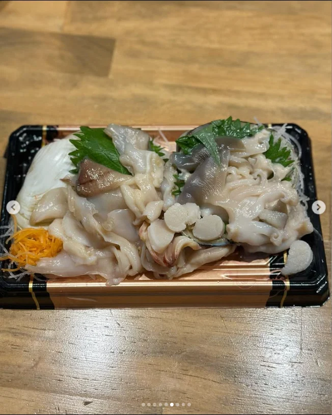 Shellfish beside a forest terrace — Haruru’s photograph
