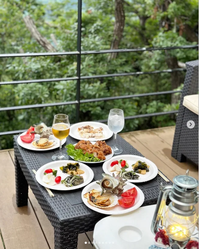 Shellfish beside a forest terrace — Haruru’s photograph
