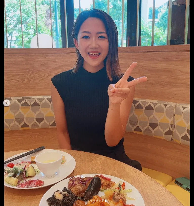 Time to sit down and enjoy lunch — Haruru’s photograph