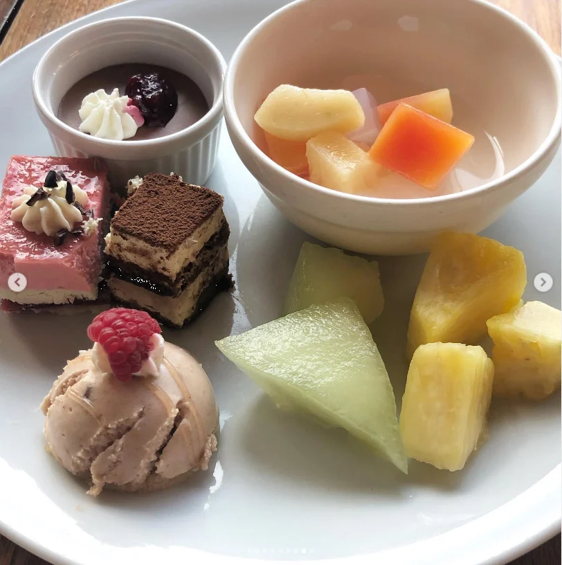 Plenty she wanted to try — Haruru’s photograph