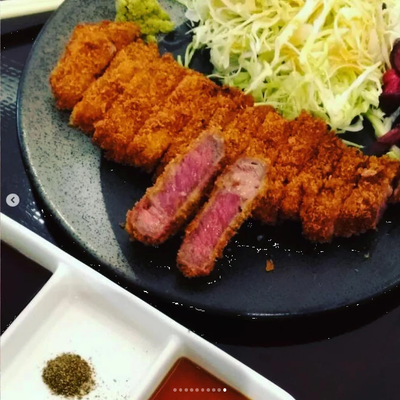 Tendon, crepes and a familiar yakiniku place — Haruru’s photograph
