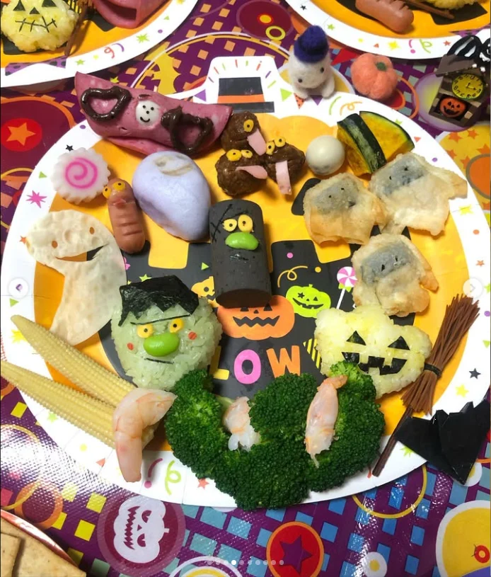Halloween faces in the table photographs — Haruru’s photograph