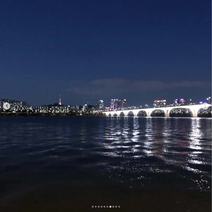 Sunset, night views and jazz on board — Haruru’s photograph