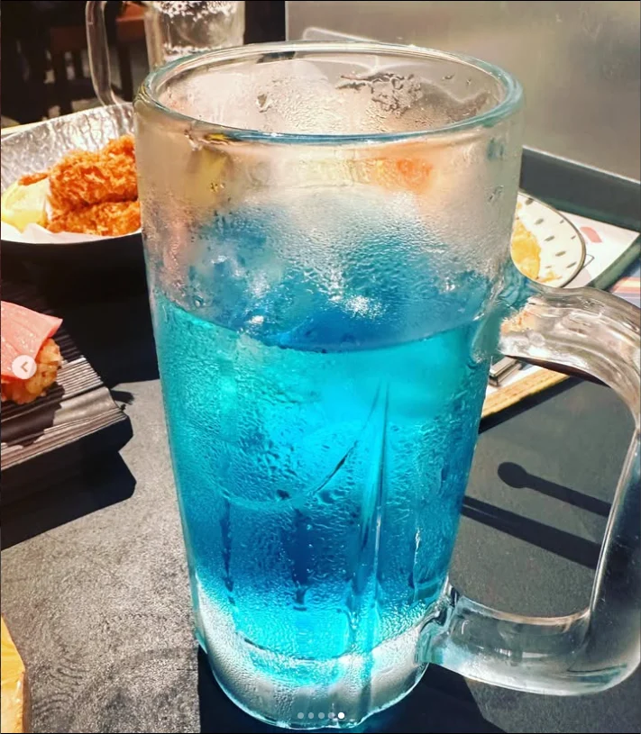Food and a memorable Blue Hawaii sour — Haruru’s photograph