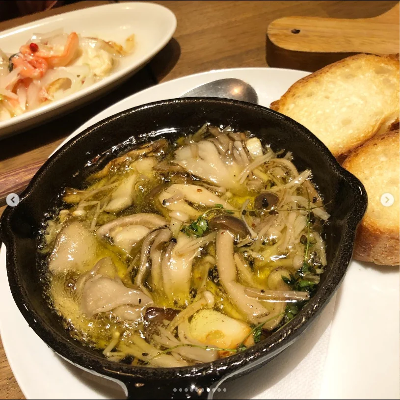 Two more stops, with no room for ramen — Haruru’s photograph