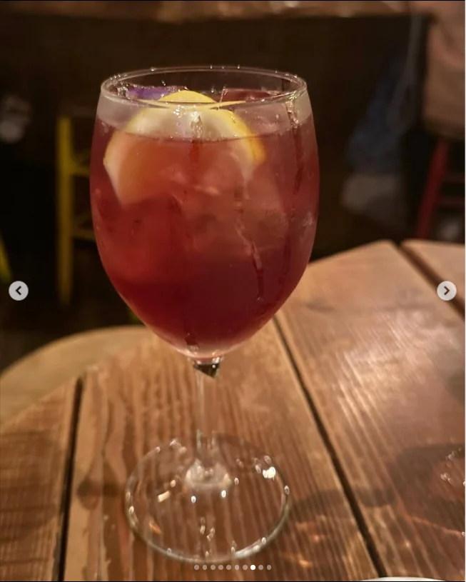 Unfamiliar dishes and many drinks to choose from — Haruru’s photograph